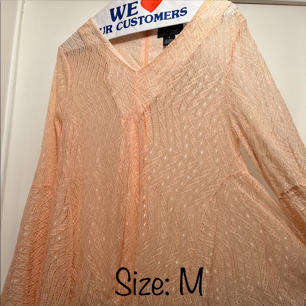 Super comfortable pink/cream lace shirt